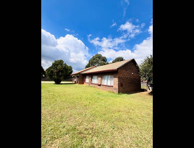 3 BEDROOM FREESTANDING FOR SALE IN WITBANK EXT 8